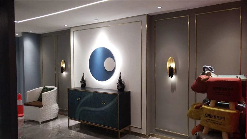 釉瓷店面簡(jiǎn)約大氣的裝修效果